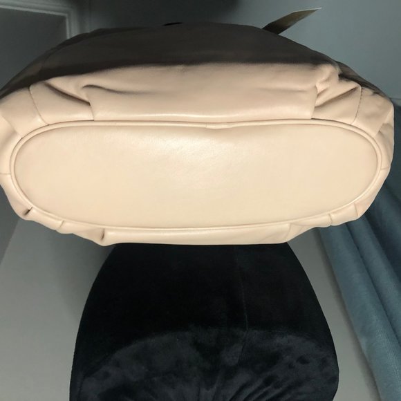 Michael Kors Blush Leather Ring Tote NWT - Picture 4 of 11